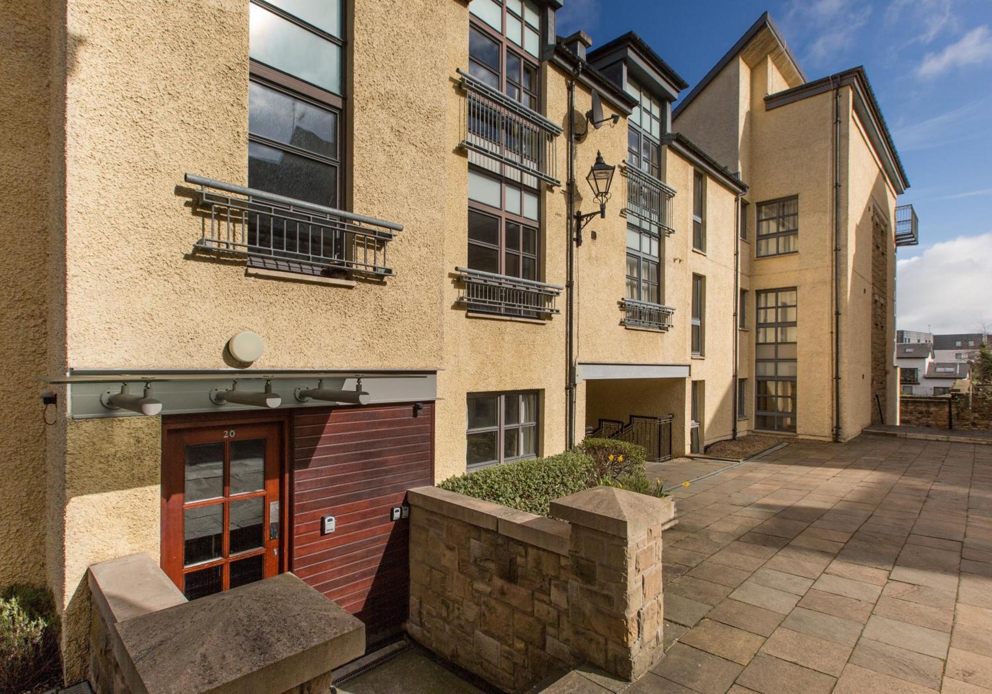 Old Tolbooth Wynd - 393 Apartment Единбург Екстериор снимка